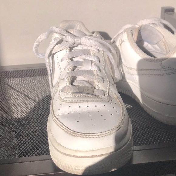 White Nike 1 Air Forces - Picture 3 of 5